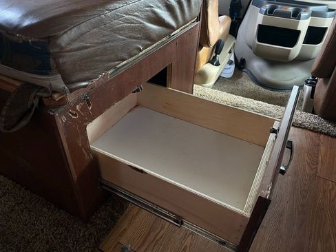 Used 2013 Ford E-450 and Econoline 450 Super Duty w/ Motorhome Prep Pkg image 49