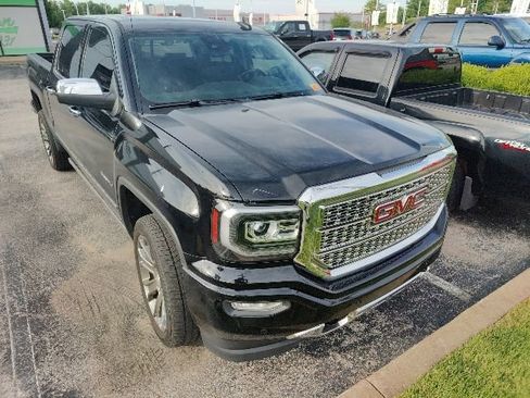 Used 2016 GMC Sierra 1500 Denali w/ Enhanced Driver Alert Package AWD/4WD image 23