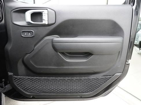 Used 2022 Jeep Wrangler Unlimited Sport image 21