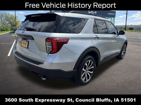 Used 2022 Ford Explorer ST-Line AWD/4WD image 3