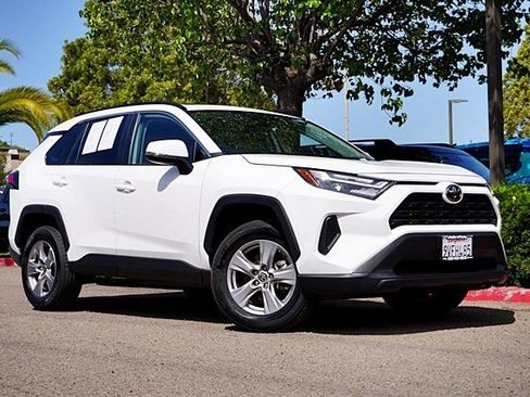 Used 2025 Toyota RAV4 XLE w/ Convenience Package FWD image 2