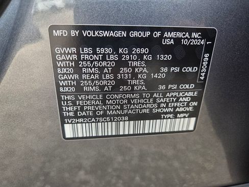 Used 2025 Volkswagen Atlas SE AWD/4WD image 33