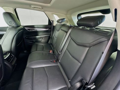 Used 2018 Cadillac XT5 Premium Luxury FWD image 25