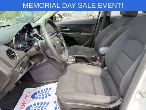 Used 2016 Chevrolet Cruze LT w/ Sun And Sound Package FWD image 14