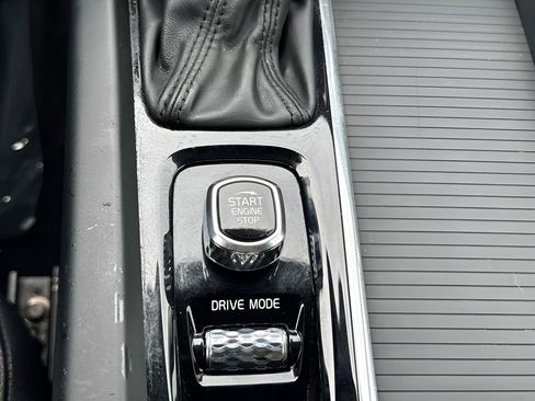 Used 2020 Volvo S60 T5 Momentum FWD image 22