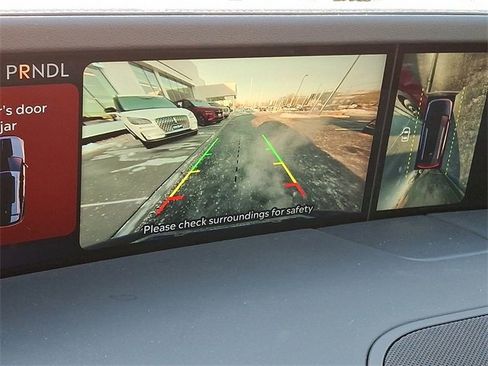 Used 2025 Lincoln Nautilus Premier w/ Jet Appearance Package image 21