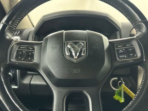 Used 2014 RAM 1500 Classic SLT image 32