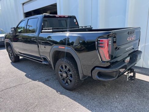 Used 2024 GMC Sierra 2500 AT4 w/ AT4 Premium Plus Package image 4