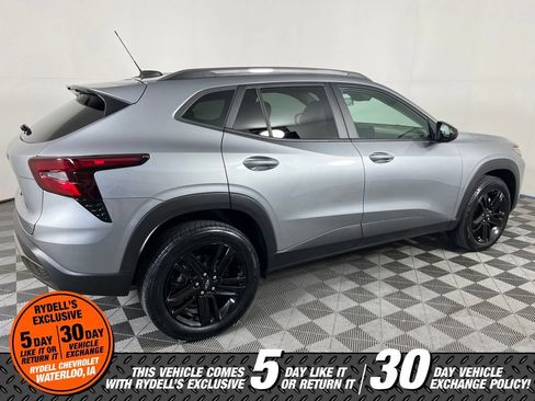 Used 2025 Chevrolet Trax ACTIV w/ Driver Confidence Package FWD image 5