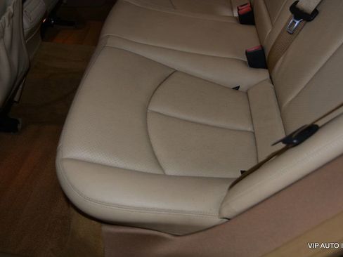 Used 2008 Mercedes-Benz E 320 BlueTEC Sedan image 27