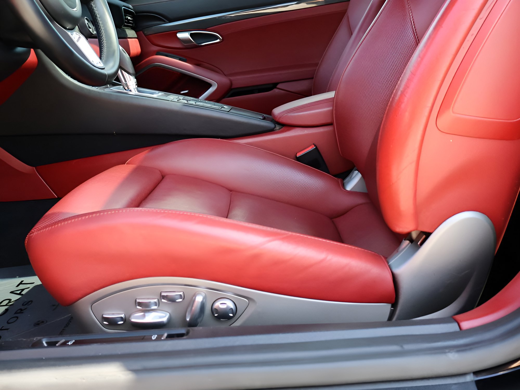 Used 2019 Porsche 911 Turbo S AWD/4WD image 36