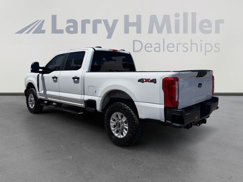 Used 2023 Ford F250 XL AWD/4WD image 3