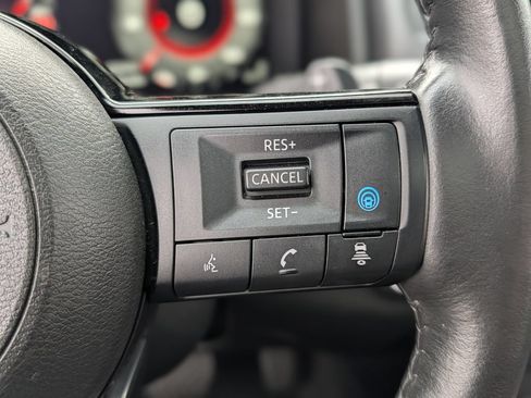 Used 2023 Nissan Rogue Platinum AWD/4WD image 28