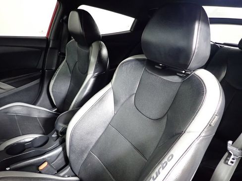 Used 2016 Hyundai Veloster Turbo FWD image 20