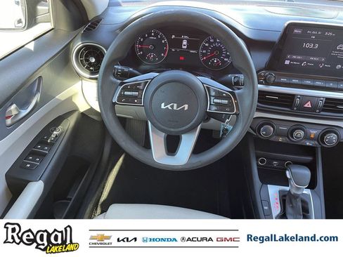 Used 2022 Kia Forte LXS image 13