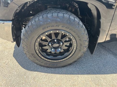 Used 2014 Toyota Tundra SR5 w/ SR5 Upgrade Package AWD/4WD image 42