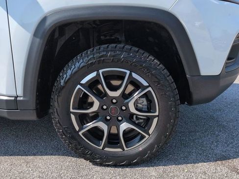 Certified 2025 Jeep Compass Trailhawk AWD/4WD image 12