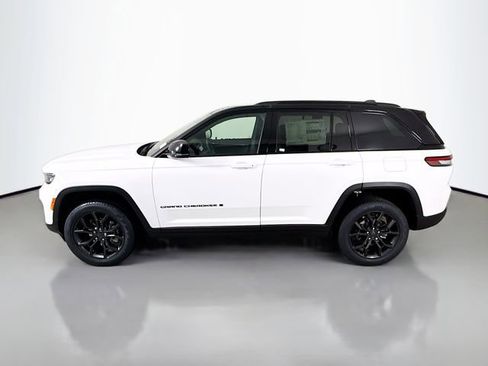 New 2025 Jeep Grand Cherokee Limited image 4