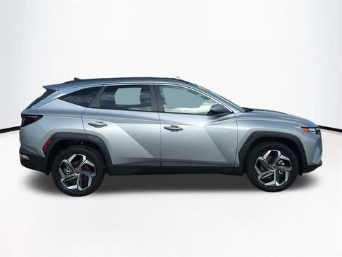 Used 2023 Hyundai Tucson SEL w/ Convenience Package AWD/4WD image 4