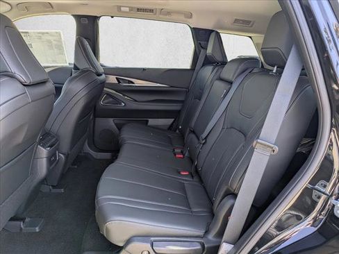 New 2025 INFINITI QX60 Luxe image 16