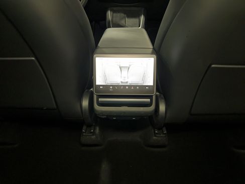 Used 2026 Tesla Model Y Long Range AWD/4WD image 27