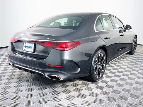 New 2026 Mercedes-Benz E 350 4MATIC Sedan image 6