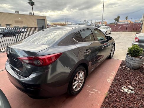 Used 2016 MAZDA MAZDA3 i Sport w/ Preferred Equipment Package FWD image 4