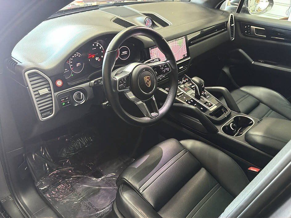 Used 2019 Porsche Cayenne AWD/4WD image 4