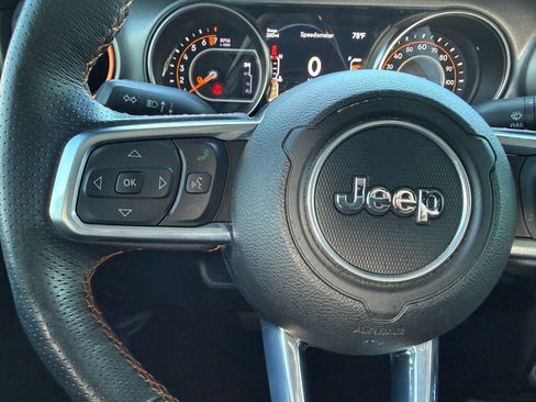 Used 2023 Jeep Gladiator Mojave w/ LED Lighting Group AWD/4WD image 15