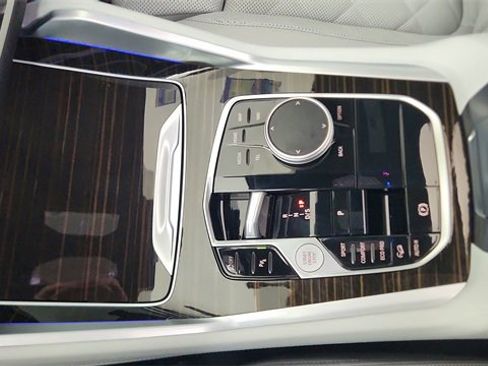 Used 2025 BMW X6 xDrive40i image 55