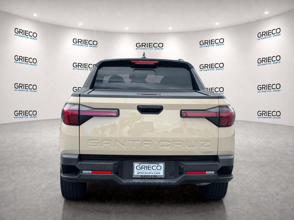 Used 2022 Hyundai Santa Cruz SEL w/ Activity Package FWD image 6