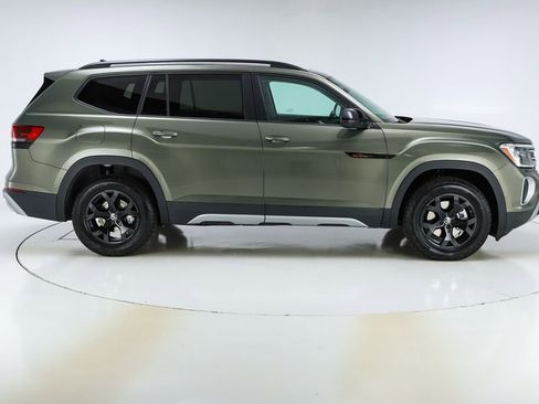 New 2026 Volkswagen Atlas Peak Edition image 10