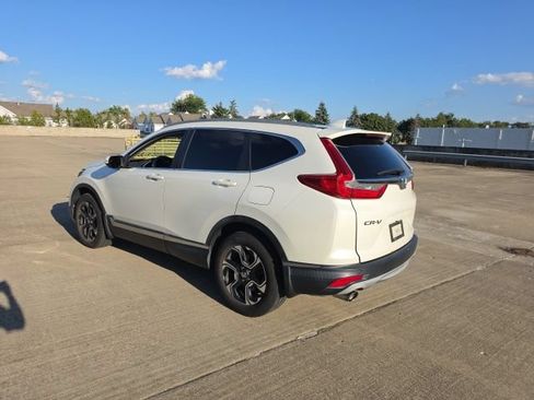 Used 2017 Honda CR-V Touring image 2