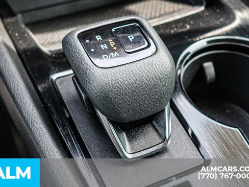 Used 2024 Nissan Rogue S FWD image 43