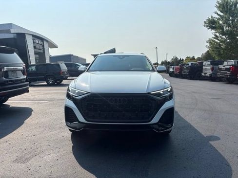 Used 2025 Audi Q8 Premium AWD/4WD image 3