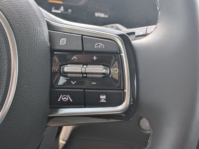 Certified 2026 Kia Carnival SX Prestige FWD image 26