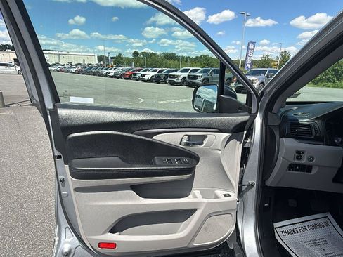 Used 2021 Honda Pilot EX image 27