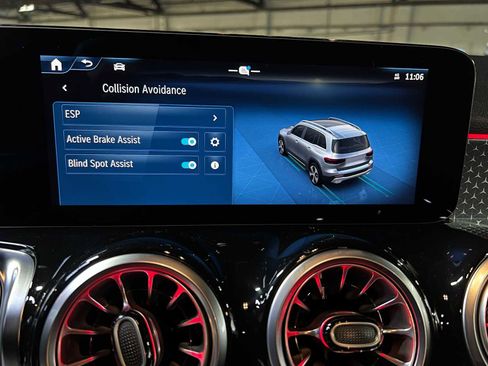 Certified 2025 Mercedes-Benz GLB 250 4MATIC image 32