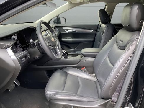 Used 2018 Cadillac XT5 Luxury w/ LPO, Sport Package image 14