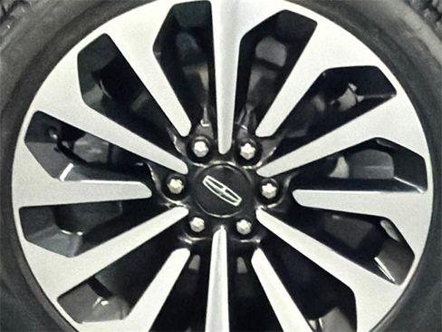 Used 2023 Lincoln Navigator L Reserve image 5