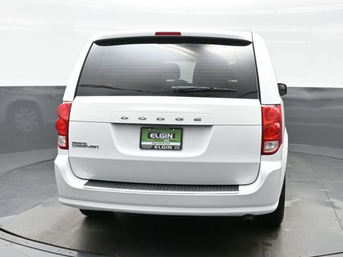 Used 2016 Dodge Grand Caravan American Value Package FWD image 5