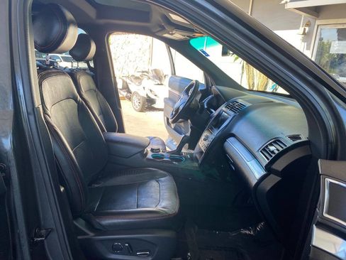 Used 2017 Ford Explorer Sport w/ Equipment Group 401A AWD/4WD image 23