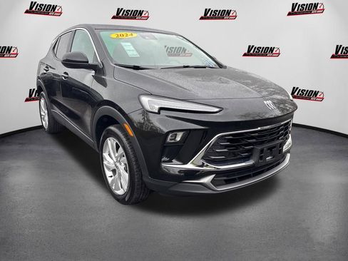 Used 2024 Buick Encore GX Preferred AWD/4WD image 3