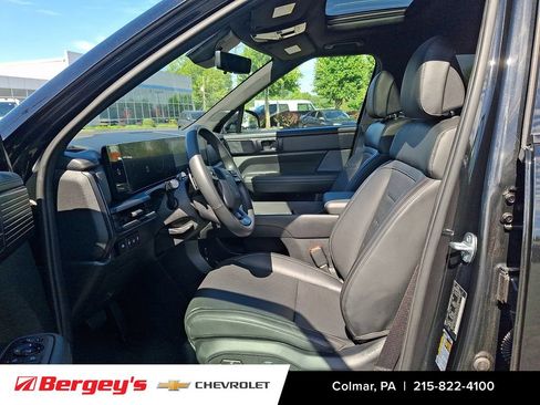 Used 2025 Hyundai Santa Fe Calligraphy AWD/4WD image 15