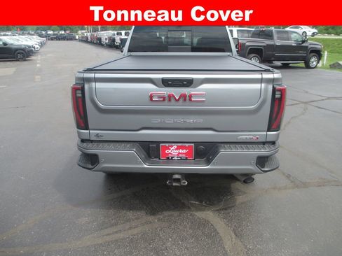 Used 2025 GMC Sierra 2500 AT4 w/ AT4 Premium Plus Package AWD/4WD image 8