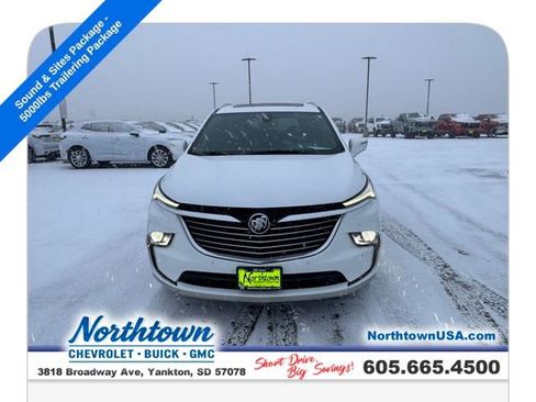 Used 2023 Buick Enclave Essence w/ Experience Buick Package image 3