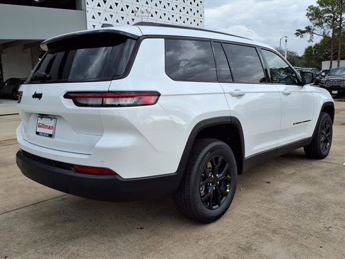 New 2025 Jeep Grand Cherokee L Altitude RWD image 19