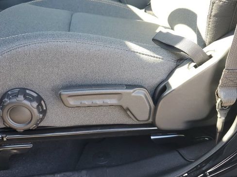 Used 2025 Jeep Wrangler Unlimited Sport AWD/4WD image 22
