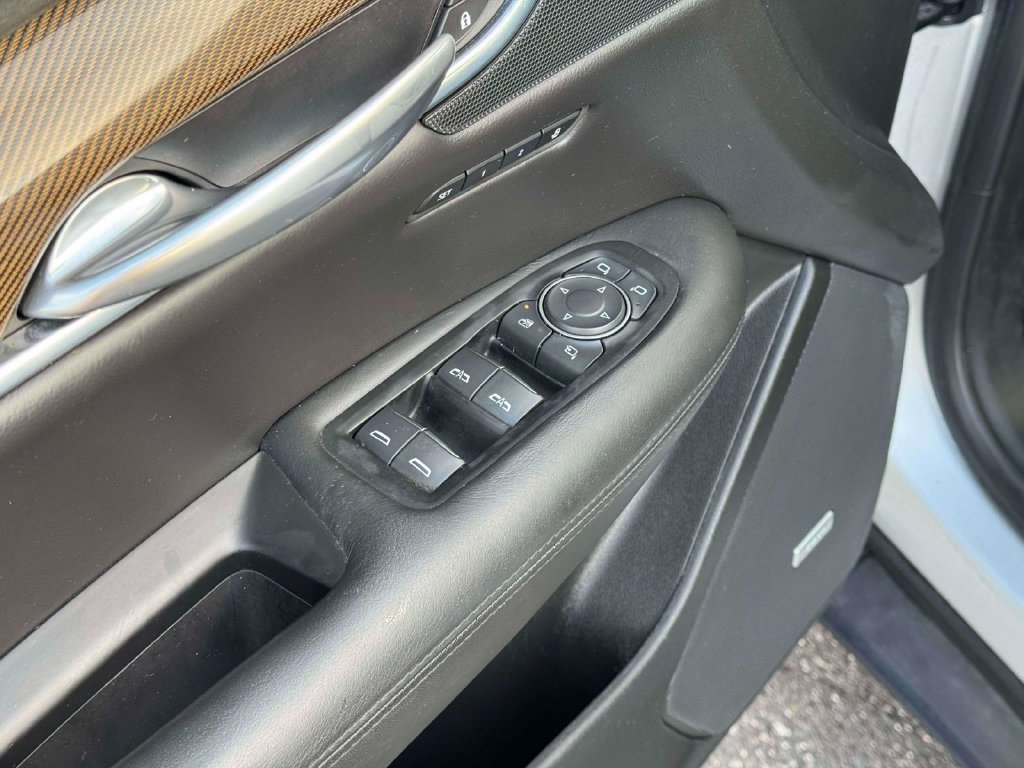 Used 2019 Cadillac XT5 Platinum AWD/4WD image 18