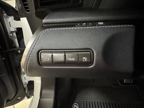 Used 2021 Lexus LC 500 Coupe w/ Sport Package RWD image 9